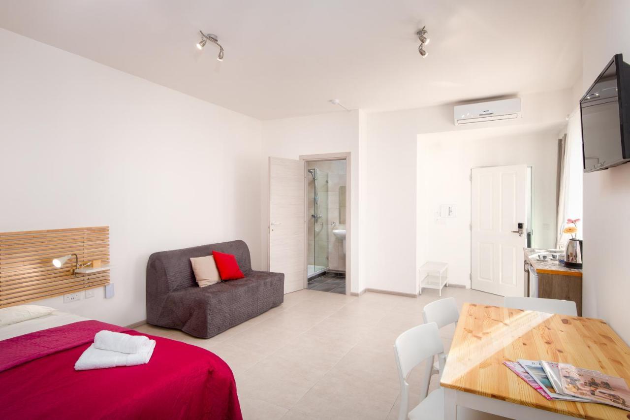 Island Guest house 3*
